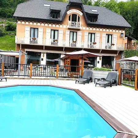La Douce Montagne فندق أليمونت