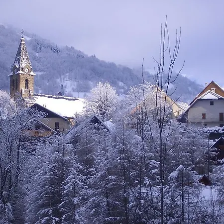 ホテル La Douce Montagne *